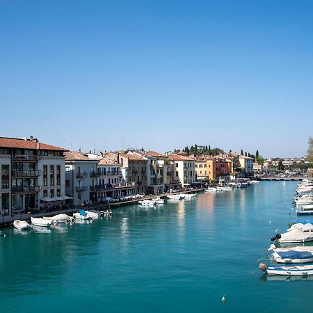 Time To Relax - La Terrazza Sul Lago Peschiera del Garda Ngoại thất bức ảnh
