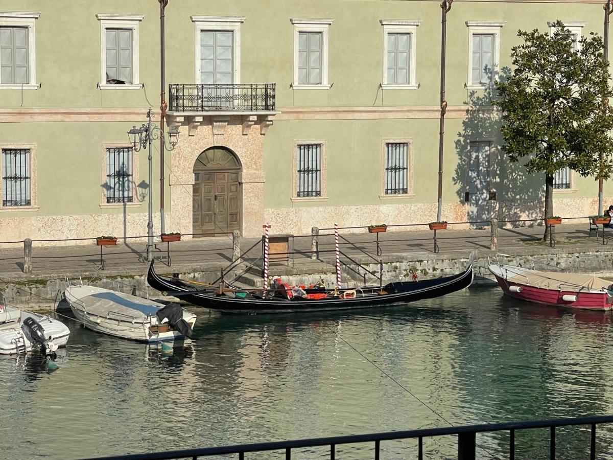 Time To Relax - La Terrazza Sul Lago Peschiera del Garda Ngoại thất bức ảnh