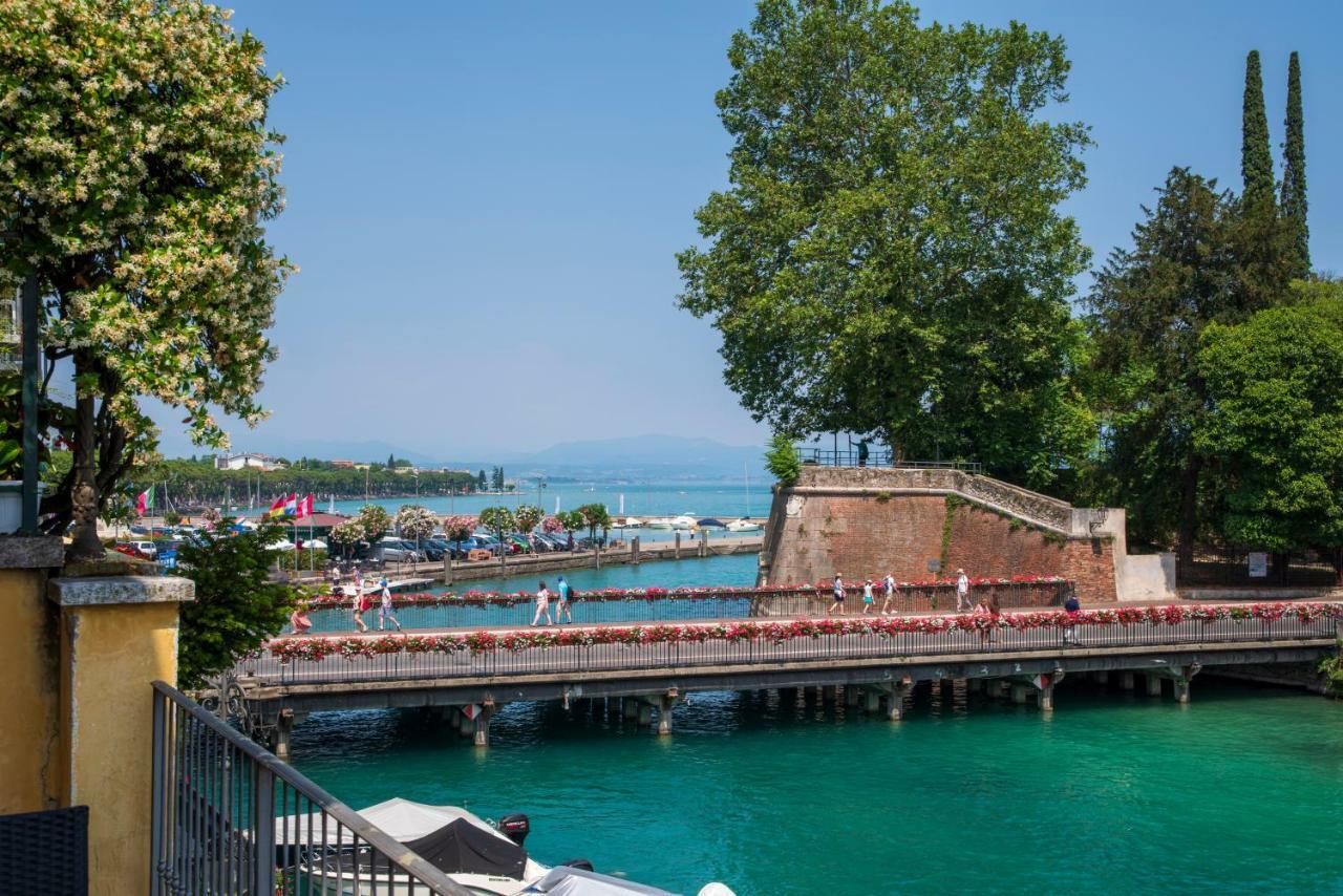 Time To Relax - La Terrazza Sul Lago Peschiera del Garda Ngoại thất bức ảnh